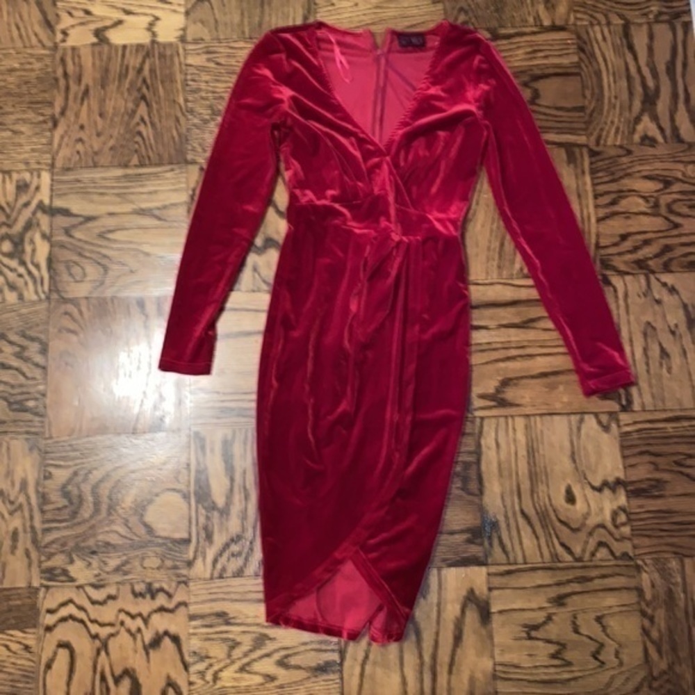 Dress NWOT M Rich Red/Burgundy Velvet Hot Miami Styles